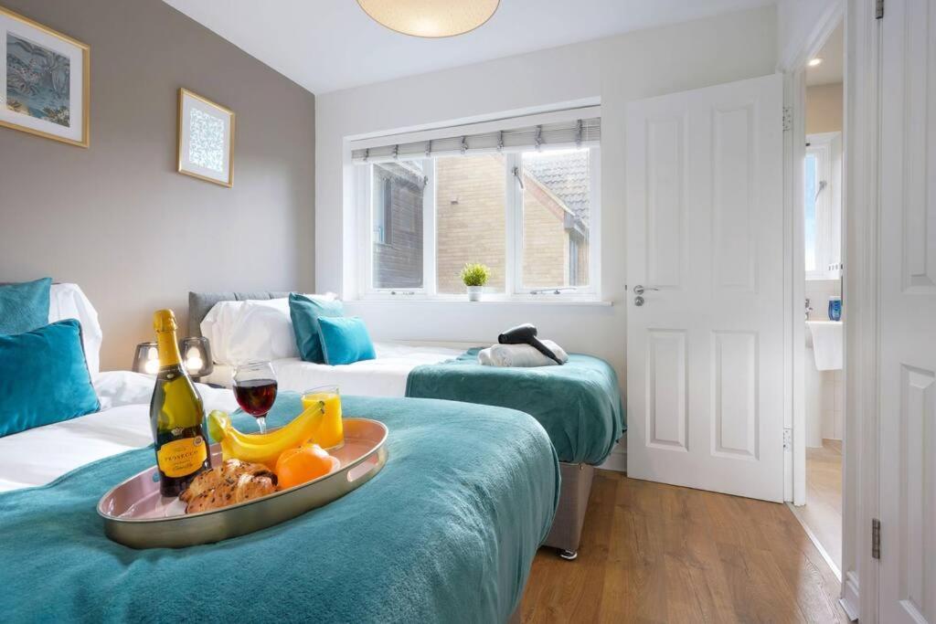 Forthill House - Close To City Centre - Free Parking, Super-Fast Wifi And Smart Tv With Netflix By Yoko Property Villa Milton Keynes Eksteriør bilde