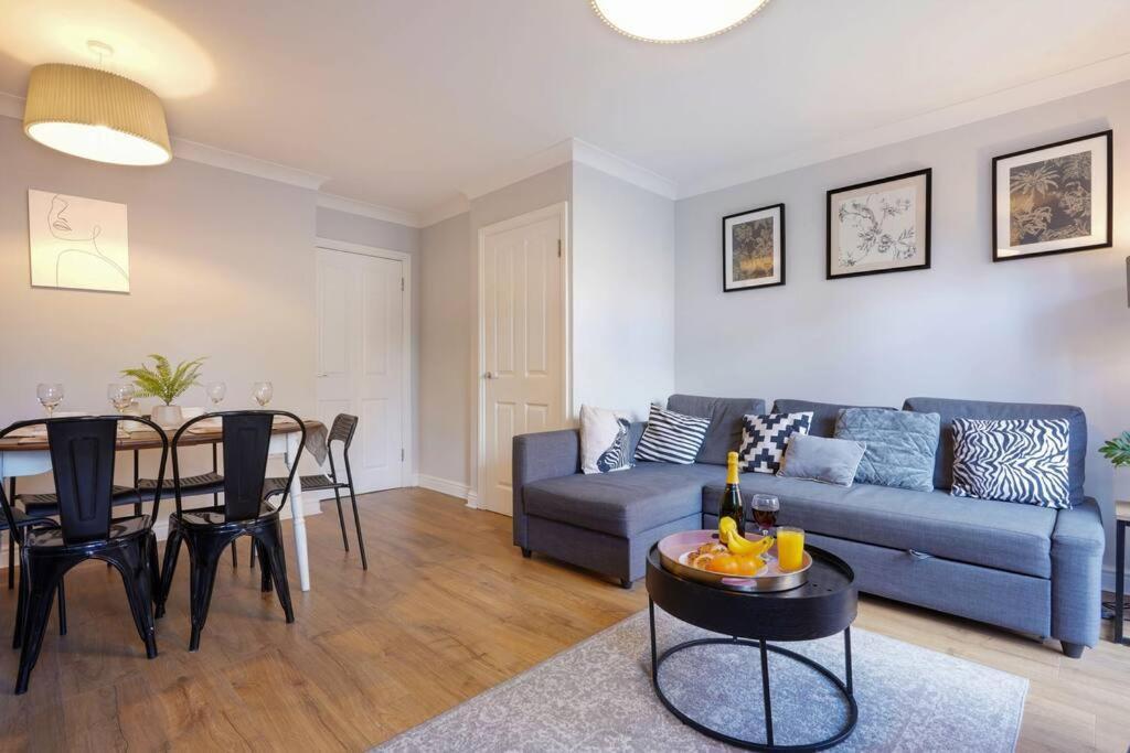 Forthill House - Close To City Centre - Free Parking, Super-Fast Wifi And Smart Tv With Netflix By Yoko Property Villa Milton Keynes Eksteriør bilde