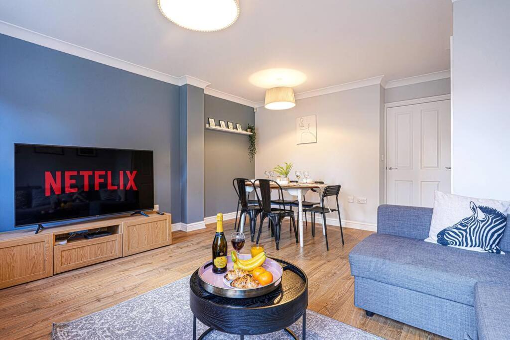 Forthill House - Close To City Centre - Free Parking, Super-Fast Wifi And Smart Tv With Netflix By Yoko Property Villa Milton Keynes Eksteriør bilde