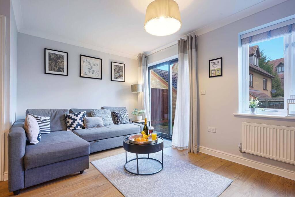 Forthill House - Close To City Centre - Free Parking, Super-Fast Wifi And Smart Tv With Netflix By Yoko Property Villa Milton Keynes Eksteriør bilde